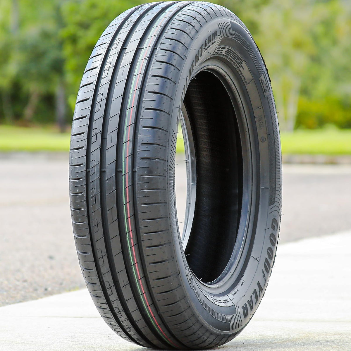 215/60R16 95H Tire U82028