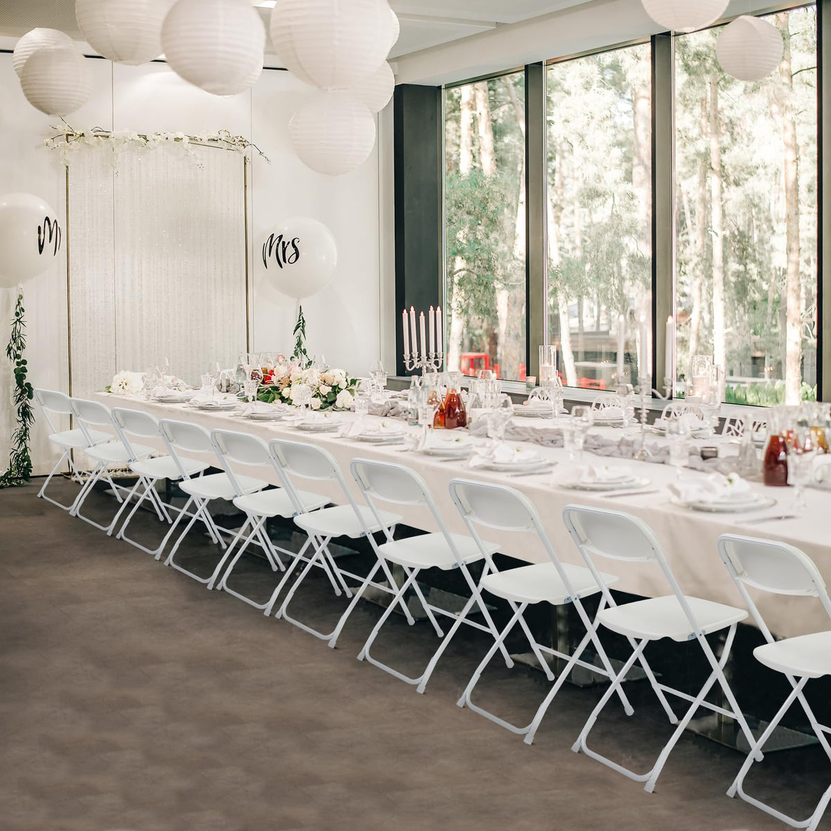 White Plastic Folding Chairs, 10 Pack A4765
